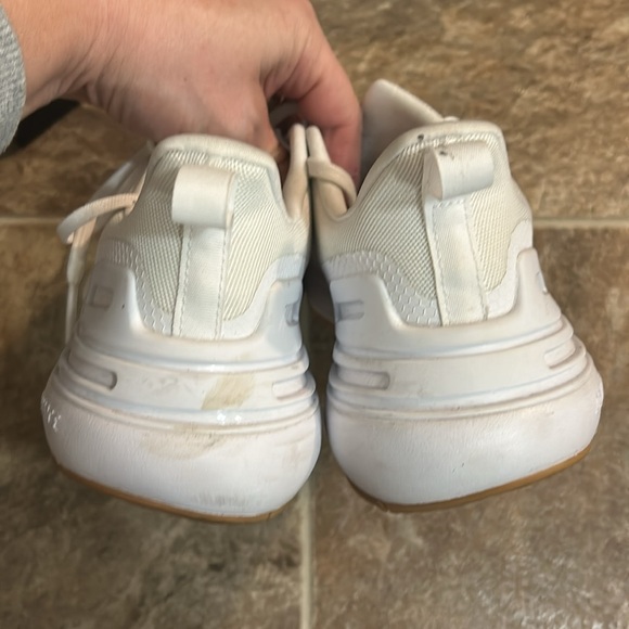 Adidas running shoes - Picture 5 of 7